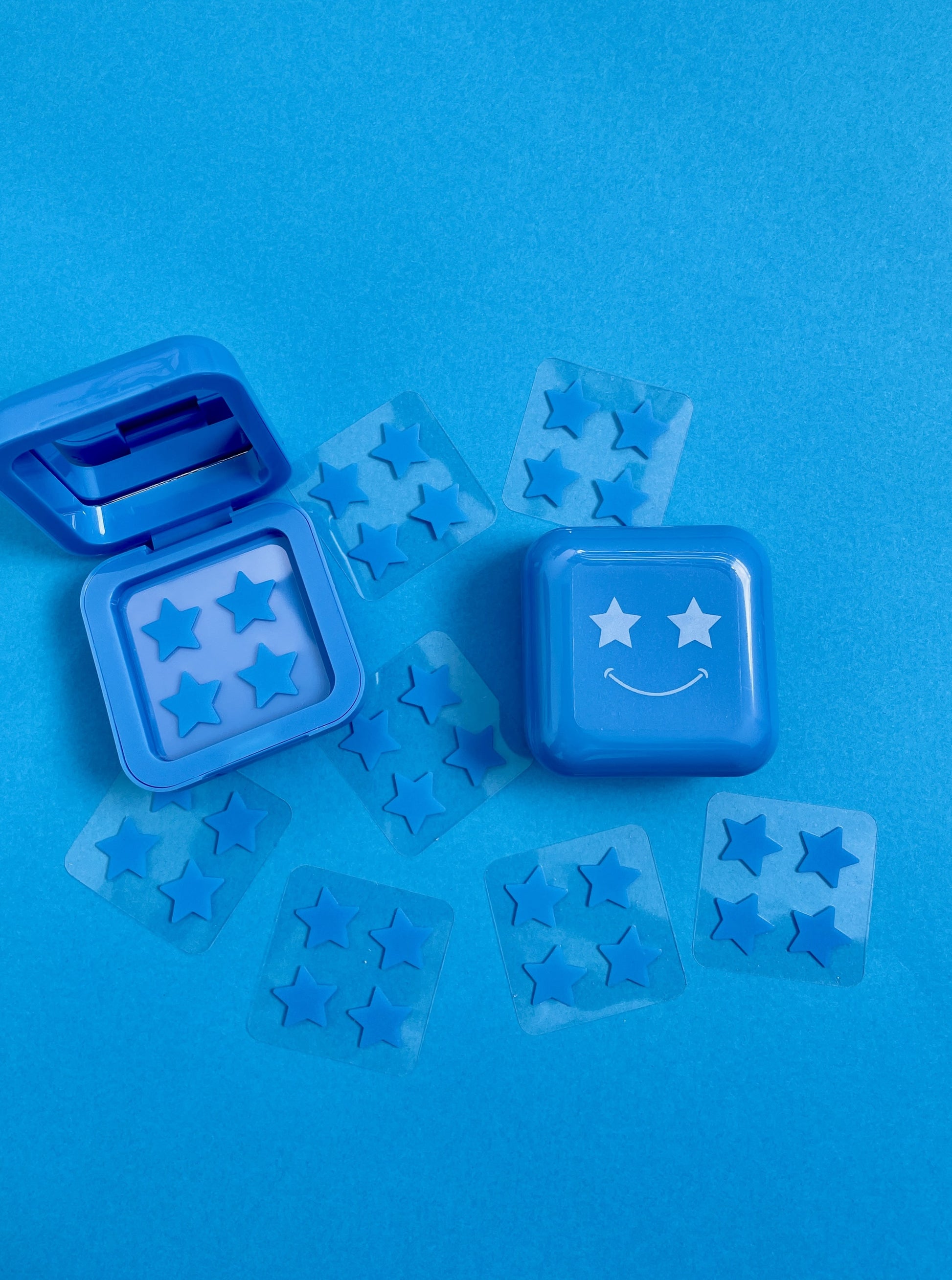 сини звездички против пъпки  в компактни кутии